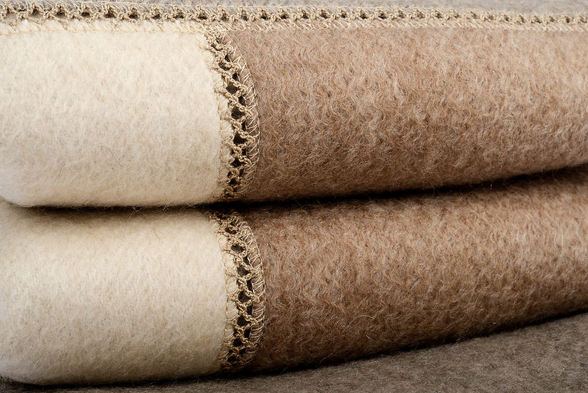 Pezzi Throw