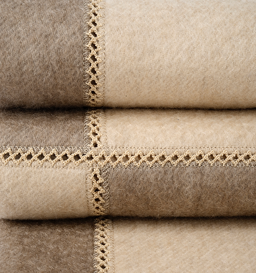 Pezzi Throw