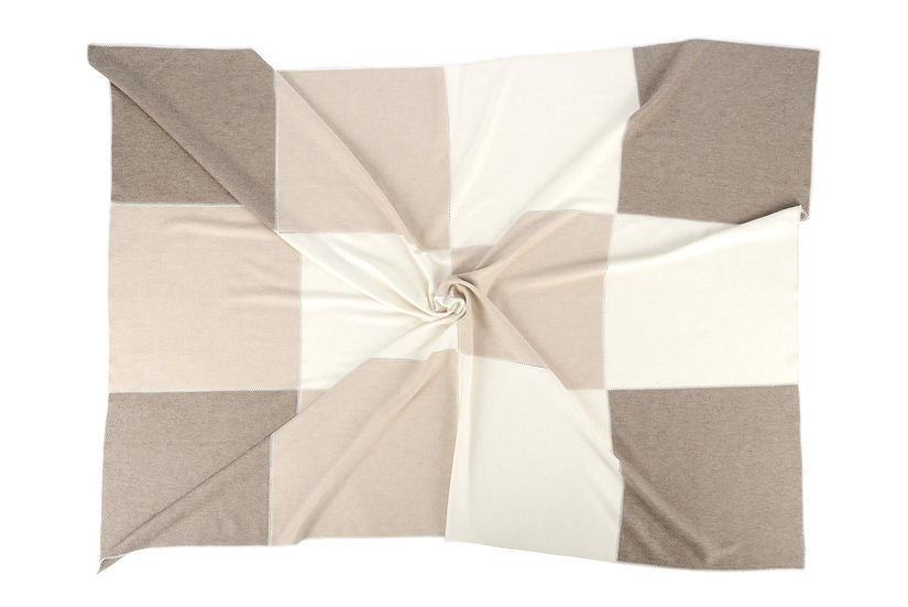 Pezzi Throw